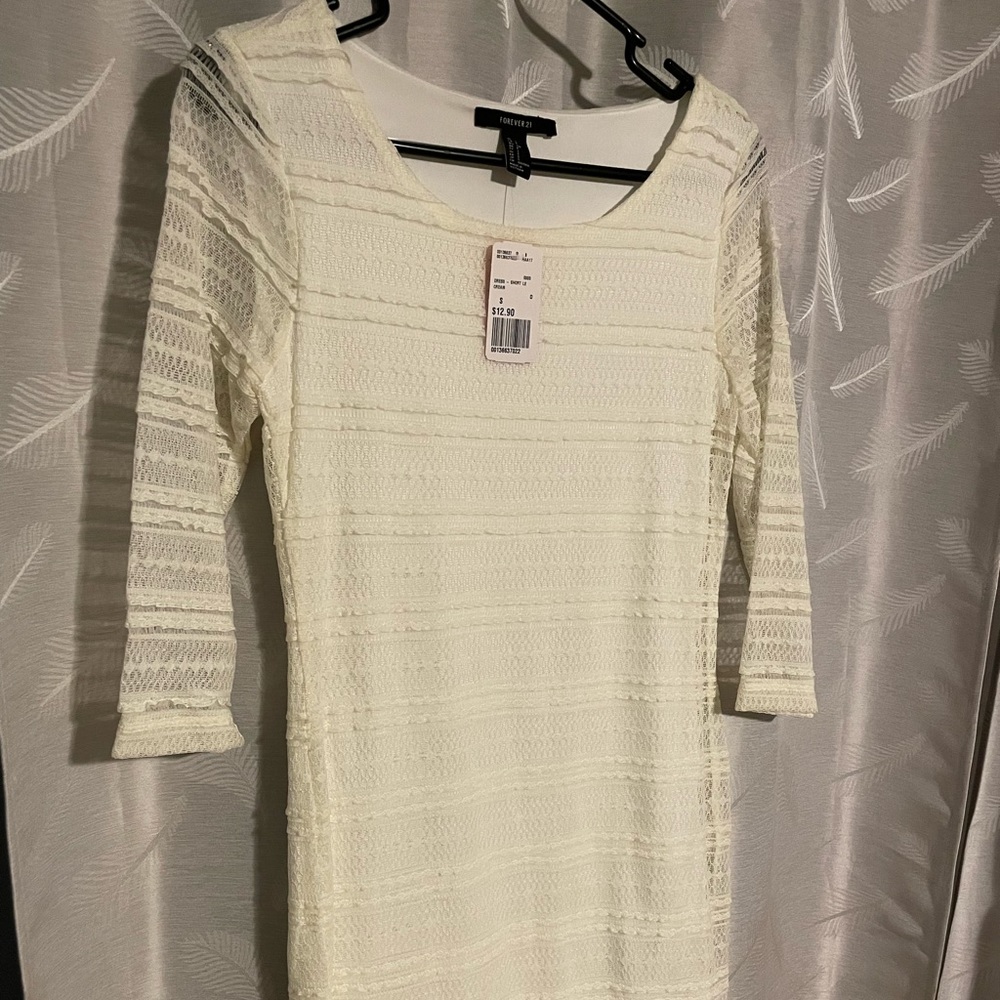 FOREVER 21 Cream Long Sleeve Lace Dress.